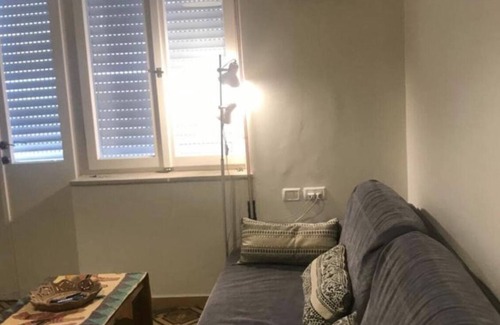 Tel Aviv City Center Apartment | Charming apartment in the heart of Tel Aviv. Located near all bars/restaurants!