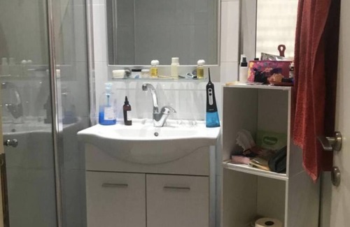 Tel Aviv City Center Apartment | Charming apartment in the heart of Tel Aviv. Located near all bars/restaurants!