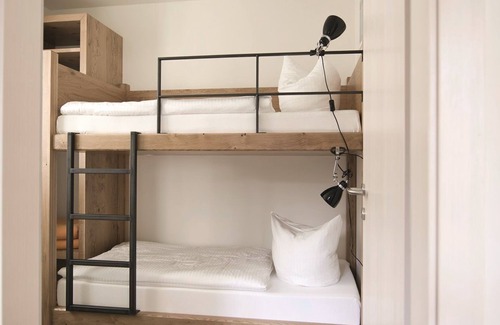 Lechaschau Hotel | Charming apartment in a hotelbuilding.two bedrooms, mountain surrounding.