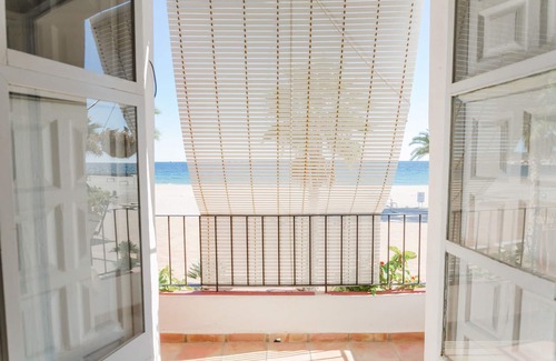 Old Town Apartment | Charming apartment, first line of the Center Beach, Villajoyosa