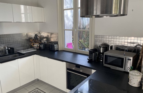 La Rochelle City Centre Apartment | Charming apartment, with parking, garden, historic heart of La Rochelle