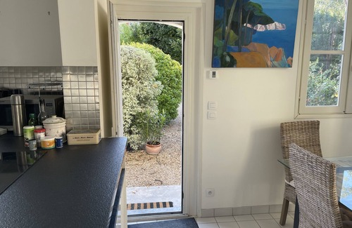 La Rochelle City Centre Apartment | Charming apartment, with parking, garden, historic heart of La Rochelle