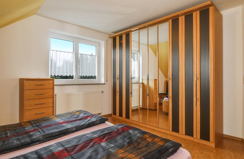 Neukirch Apartment | Charming Apartment “Merk” in a Quiet Area with Wi-Fi, Balcony & Garden