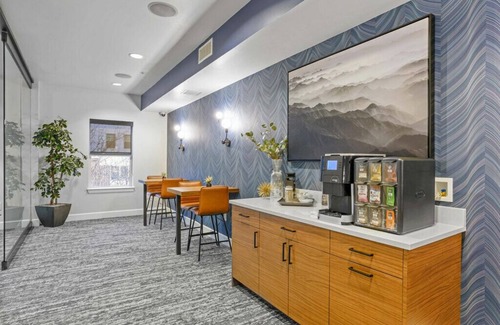 Lone Tree Apartment | Charming Apartment near Sky Ridge Medical Centern