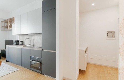 Ponte Seveso Apartment | Charming apartment of about 50 square meters, able to accommodate up to 4 people, located on the first floor of a building with a lift (NOT suitable for disabled people - there are some steps to access it).The property is located just a few steps throw f