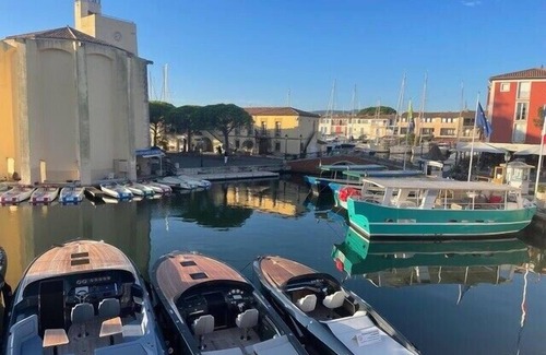 Port Grimaud Apartment | Charming apartment overlooking the lake city