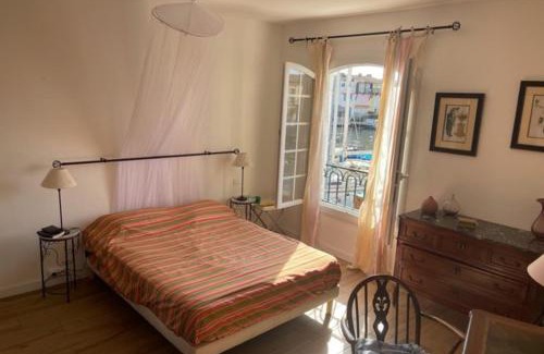 Port Grimaud Apartment | Charming apartment overlooking the lake city