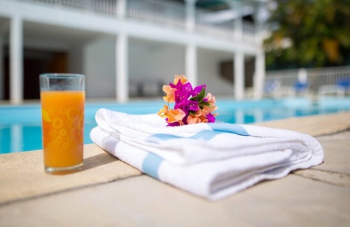 Tartane Apartment | Charming apartment sea view swimming pool in TARTANE