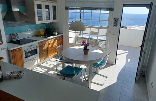 Galdar Apartment | Charming apartment with spectacular oceanfront views.