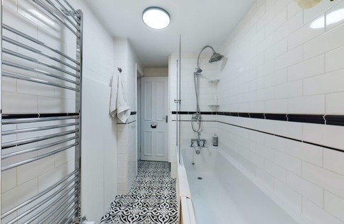 Ferndale Apartment | Charming Apartment with Private Patio & Oak Finishes near Clapham Station