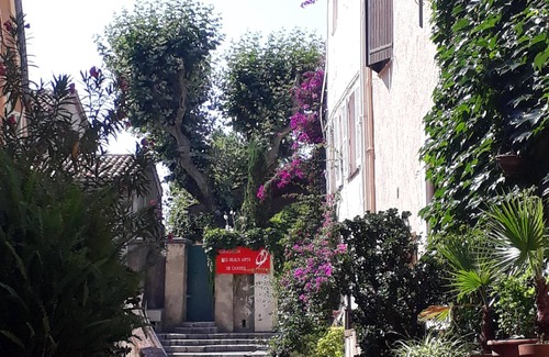 Le Suquet Apartment | Charming apartment with lovely view and balcony in Le Suquet