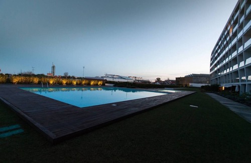 Parque das Nacoes Apartment | Charming Apartment With Balcony &pool