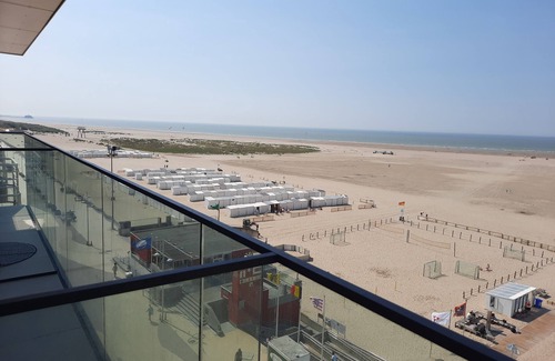 Zeebrugge Apartment | Charming appartment with splendid frontal sea view!