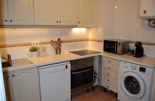 Meia Praia Apartment | Charming Apt w/roof terrace and stunning views. 2 min walk to Beach/restaurants