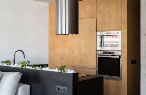Athens City Centre Villa | Charming Athens Apartment | 1 Bedroom | Apartment Saikyuu | Modern Industrial.