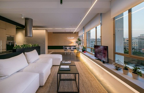 Athens City Centre Villa | Charming Athens Apartment | 1 Bedroom | Apartment Saikyuu | Modern Industrial.