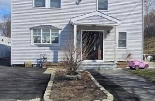 Revere Bed & Breakfast | Charming B&B with AC, WiFi in Phenomenal Revere
