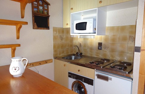 Champagny-en-Vanoise Apartment | Charming bright duplex with covered parking near gondola