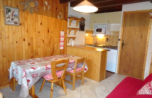 Champagny-en-Vanoise Apartment | Charming bright duplex with covered parking near gondola