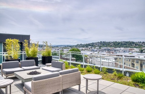 Old Ballard Apartment | Charming Ballard 1BR w/W/D, BBQ & Gym, near Waterfront, by Blueground