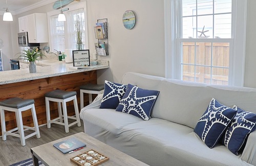 North Carolina Coast Cottage | Charming Beach Cottage-1 block to beach/boardwalk