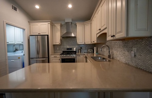 Avalon Beach Estates Cottage | Charming Beach Cottage, Beach Chair Service Included