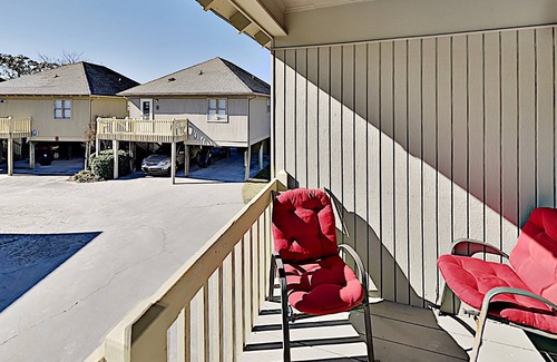 The Dunes Condo | Charming Beach Cottage | Steps to Sun & Sand | Guest Cottage 14
