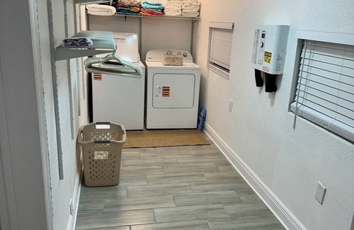 Clearwater Beach Cottage | Charming Beach Cottage just steps away from Beautiful Clearwater Beach!