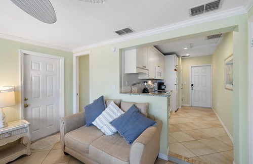 Longboat Key Apartment | Charming Beach Front Studio Steps to the Sand and Gulf
