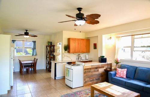 Pupukea House | Charming Beach Hideaway Short Walk To Rocky Point
