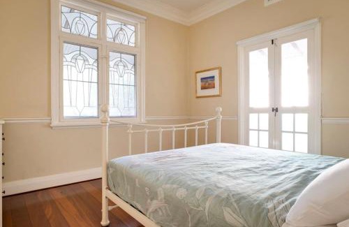 Dunsborough House | Charming beach home in heart of old Dunsborough