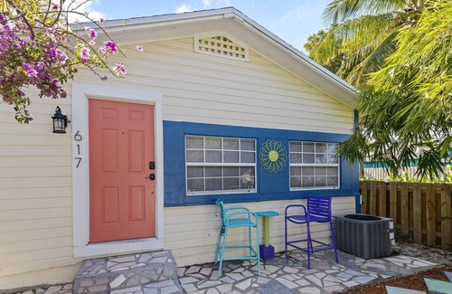 Mango Groves House | Charming Beach Home Near Lake Ave