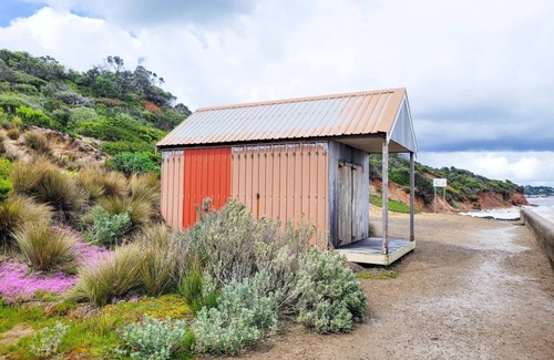Mount Martha House | Charming Beach House - Beachfront - Walking distance to Village