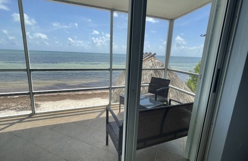 Lower Matecumbe Beach House | *Charming Beach House directly ON the beach