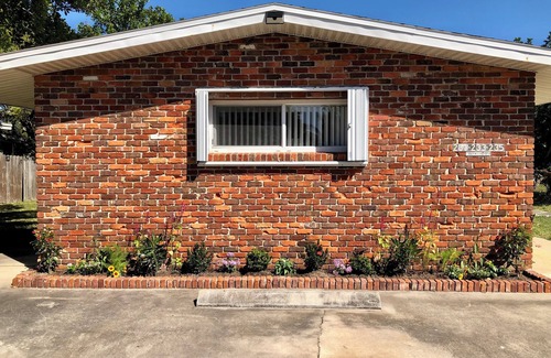 Cocoa Beach House | Charming Beach Studio in lovely Cocoa Beach Near Downtown