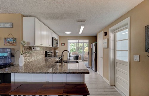 Horton Shores House | Charming Beachside Duplex