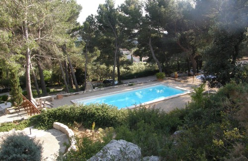 Mouries House | Charming Bed and Breakfast near BAUX de PROVENCE