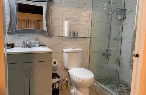 Arvonia Bed & Breakfast | Charming bed & breakfast with 2 bedrooms and AC in lovely Arvonia
