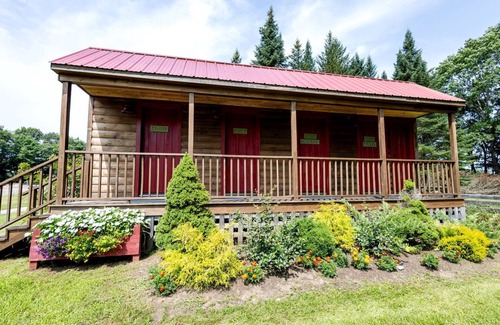 Turner RV Rental | Charming Bell Tent Fantastic for a Cozy Glamping Experience in Turner, Maine