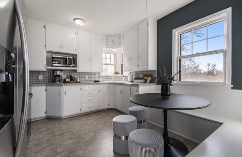 Benson House | Charming Benson Home, Fenced Yard & BBQ!
