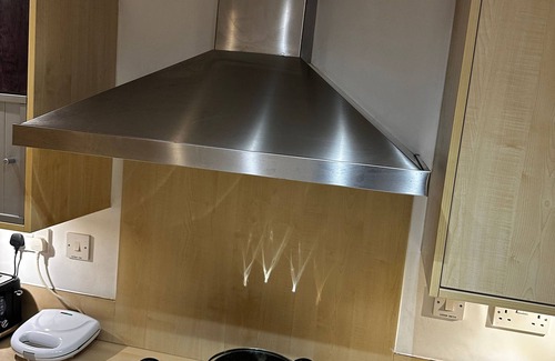 The Westside Apartment | Charming Birmingham Apartment With Mini Balcony and Wifi With a Free Parking