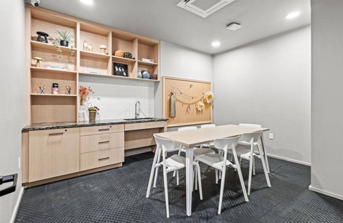 Oak Cliff Apartment | Charming Bishop Arts Suite | Gym + Yoga