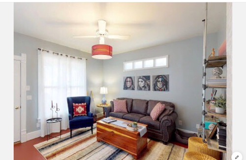 Montrose House | Charming Blue Bungalow Downtown Historic Montrose