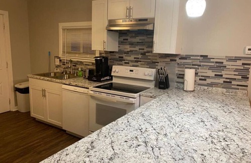 Hamilton House | Charming Blue Haven 2Bed,1 Bath Home Sleeps 8