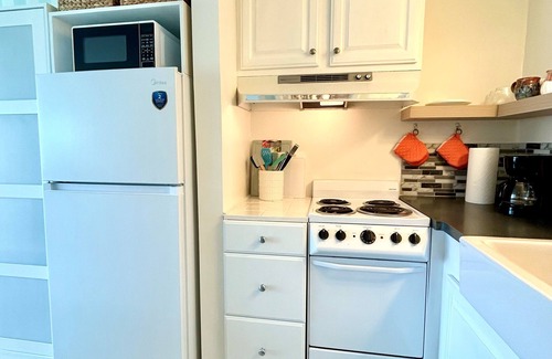 Atlantic Beach Condo | Charming Bogue Shore Condo #127- Renovated, across from beach access