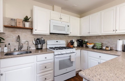Santa Barbara House | Charming Boho Bungalow | Hot Tub, Fire Pit, & Gardens