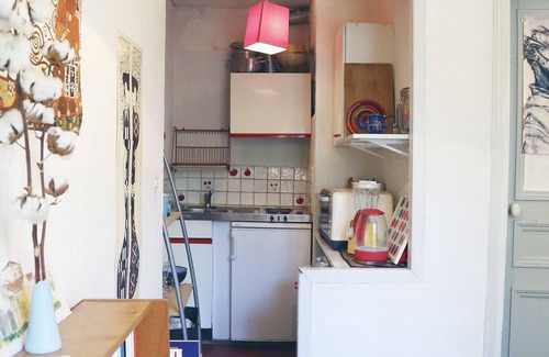 Quartier de la Chapelle Apartment | Charming Bright Apartment Near Montmartre