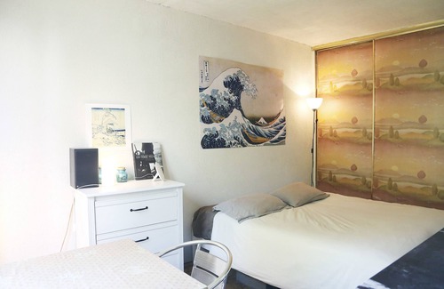 Quartier de la Chapelle Apartment | Charming Bright Apartment Near Montmartre