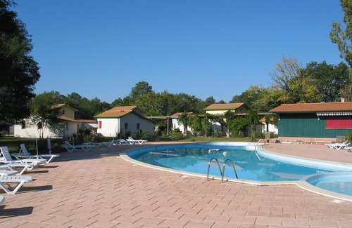 Ares House | Charming + Bright House | Great Beach Access!