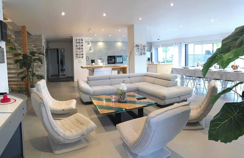 Kerlouet Villa | Charming Brittany Villa - Spa, Jacuzzi, Fitness Room, 5 Min. from the Sea